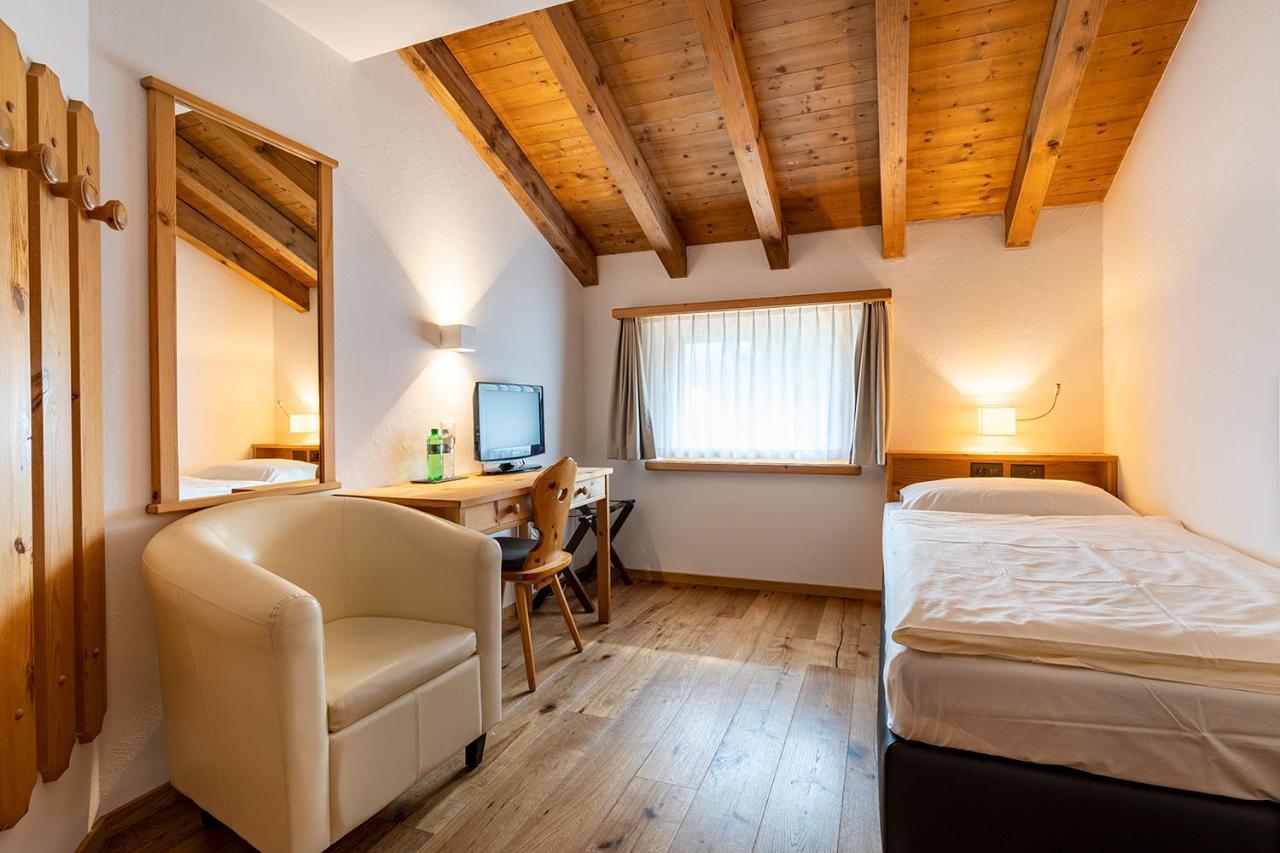 Hotel Saluver Celerina/Schlarigna Екстер'єр фото